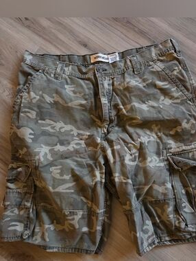 Vtg Levis Workwear Camo Cargo Shorts Size 40 Men's Baggy Heavyweight Y2K